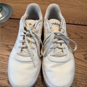 Adidas White Leather Sneakers Size 7.5 Women’s – Classic Everyday Casual Shoes
